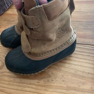 🌨️Sorel Boys Winter Duck Boots (size 11 boys)